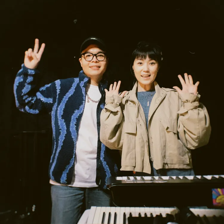 曹雅雯與謝青燁開心合照。我在娛樂提供