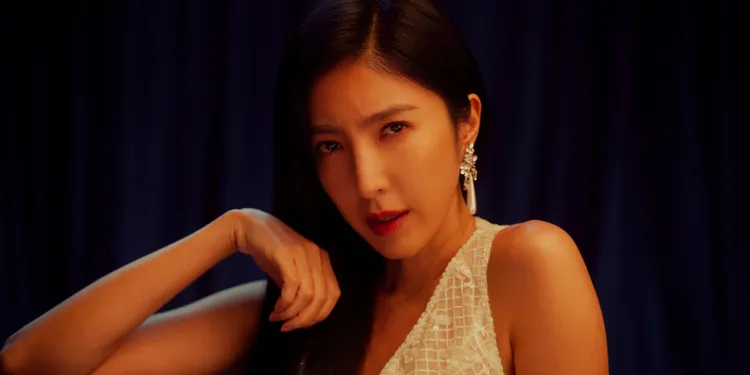 楊謹華《影后》飾敢愛敢恨大明星周凡 得知入選釜山影展消息興奮尖叫。Netflix提供