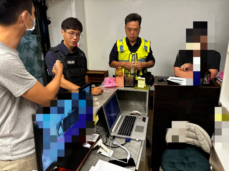 男客因一團衛生紙被警方突破心防，坦承與小姐性交易。翻攝照片