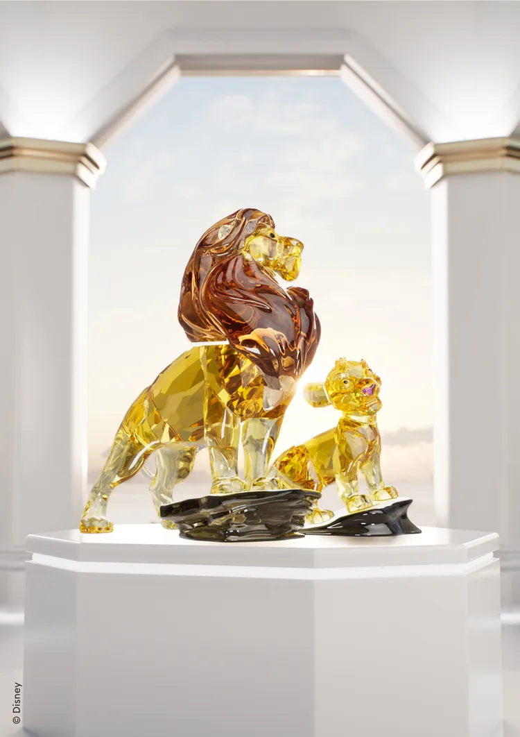 木法沙、辛巴分別透過246、376個切面生動呈現。品牌提供