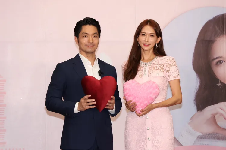 林志玲（右）、蔣萬安（左）同台宣傳合作項目。莊宗達攝