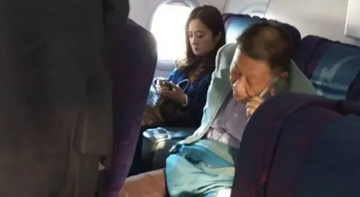 遭桃機境管改從台中飛 應曉薇辯沒要逃!去香港是為「買藥給病母」