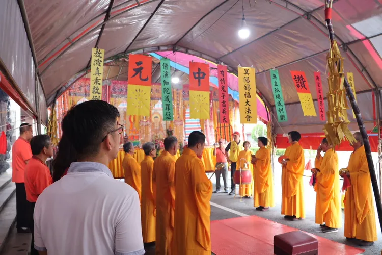 屏東首次辦理寵物普渡。鍾佳濱服務處提供