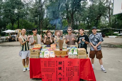 媽媽驚喜探班一度被工作人員擋下 Lulu嚇傻:她還玩了水槍