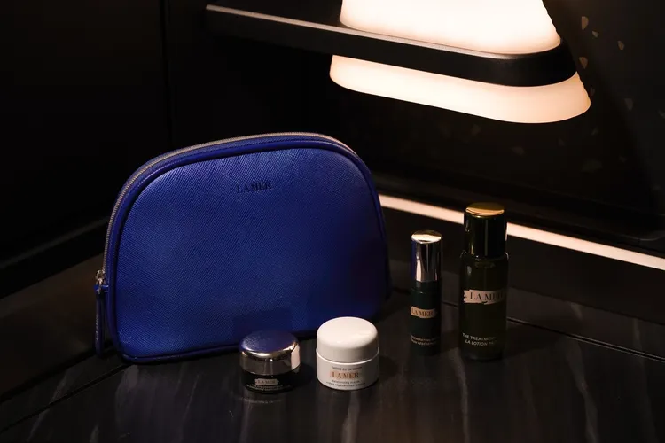 即日起至9月15日搭乘此航線能拿到萬元的海洋拉娜保養品。星宇提供