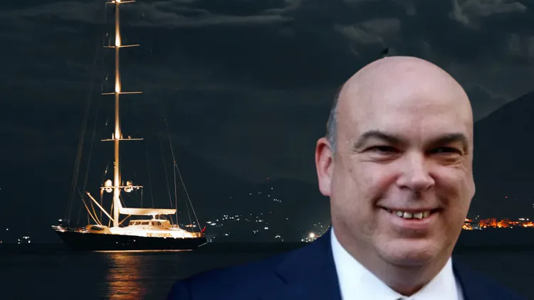 英國科技大亨林奇等6人的遺體，疑似被困在豪華遊艇的船艙內。美聯社