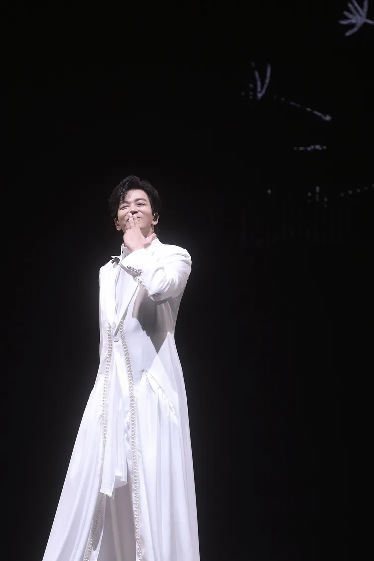 陳曉東為演唱會化身白馬王子拋飛吻。和協整合行銷提供