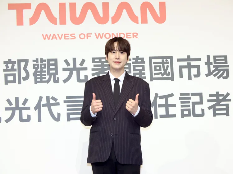 圭賢昨天在大稻埕拍宣傳影片，大讚當地很美。攝影中心攝