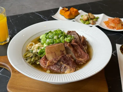 姓名有「郁婷」任一字同音 5折吃飯店牛肉麵