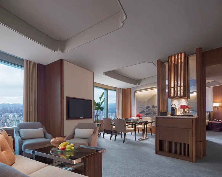 專案可選擇入住客房或套房。台北遠東香格里拉提供