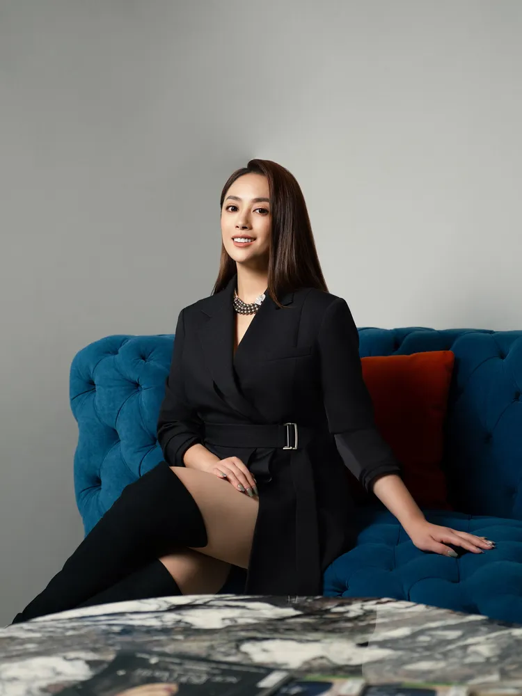 舞思愛瘋「車營」瘋上癮，不僅花了近200萬改裝露營車，平時更把露營車當保母車開著跑通告。CARAT WANG 提供