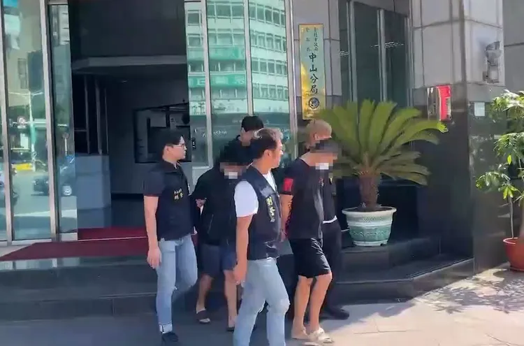 李姓父子檔遭移送偵辦。警方提供