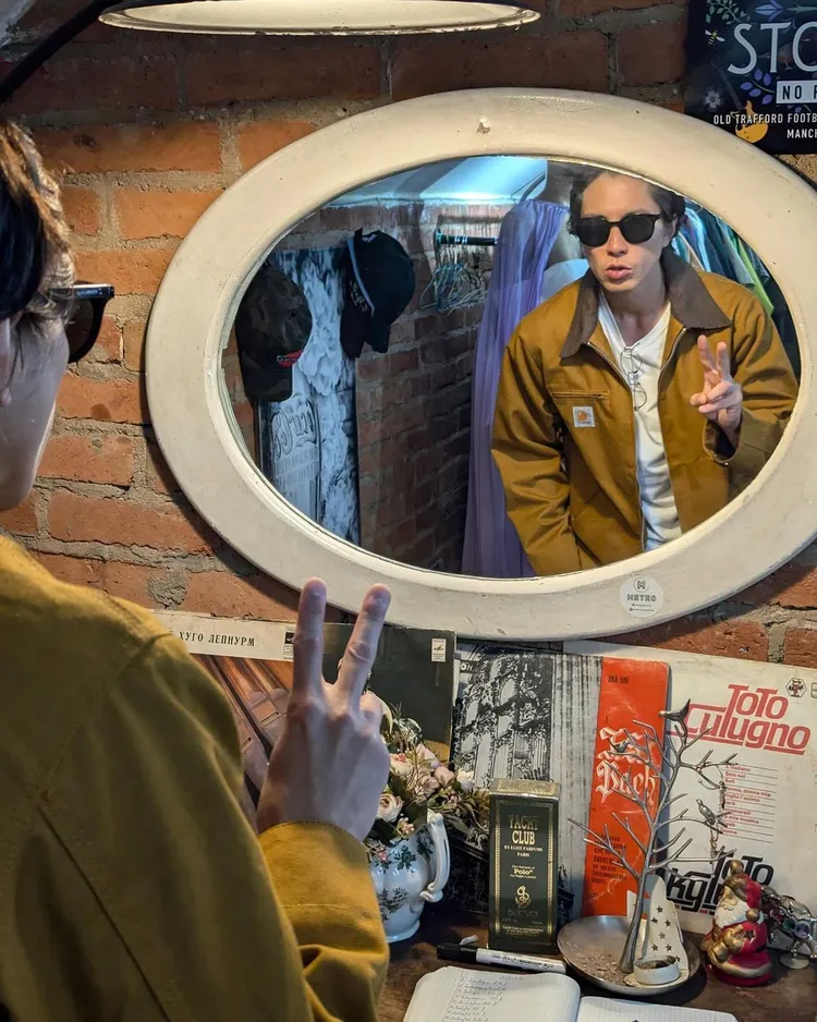 山下智久在喬治亞逛二手衣店。翻攝山下智久IG