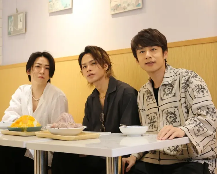 「KAT-TUN」中丸雄一（右起）、上田龍也、龜梨和也6月來台錄影，節目剛在日本播出。翻攝mezamashi media