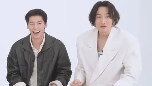 許光漢猜謎提示李光洙竟變「A片」 急撂韓文澄清:不是這樣