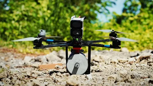 國軍成立實驗編裝部隊 首度公開「四軸自殺無人機」