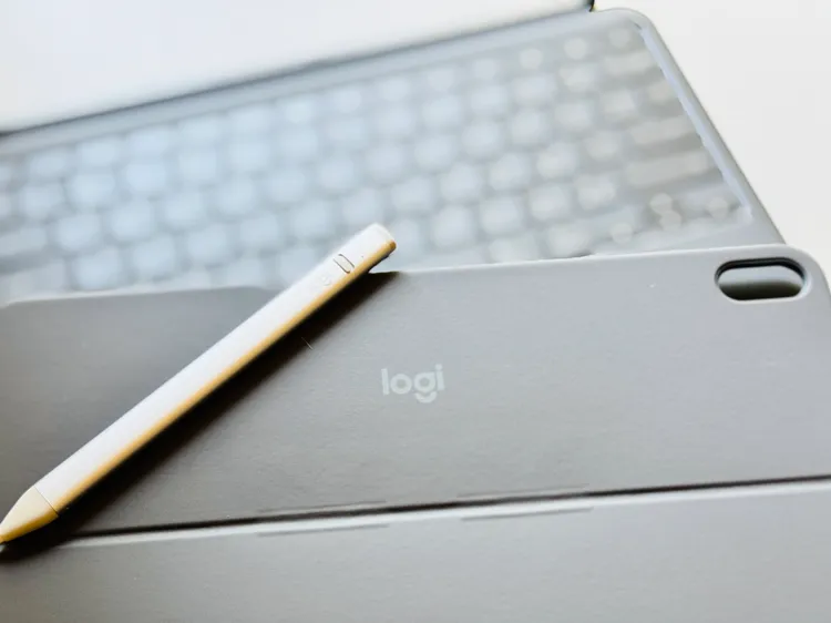 Crayon iPad數位筆Type-C版，適用於2018年之後的所有iPad型號。趙筱文 攝。