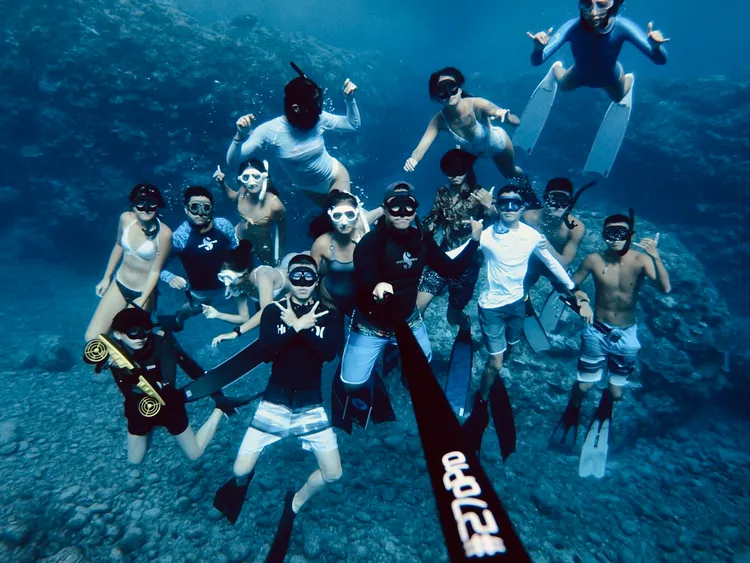 現場不但能體驗水肺潛水，還可報名水下趣味競賽。業者提供