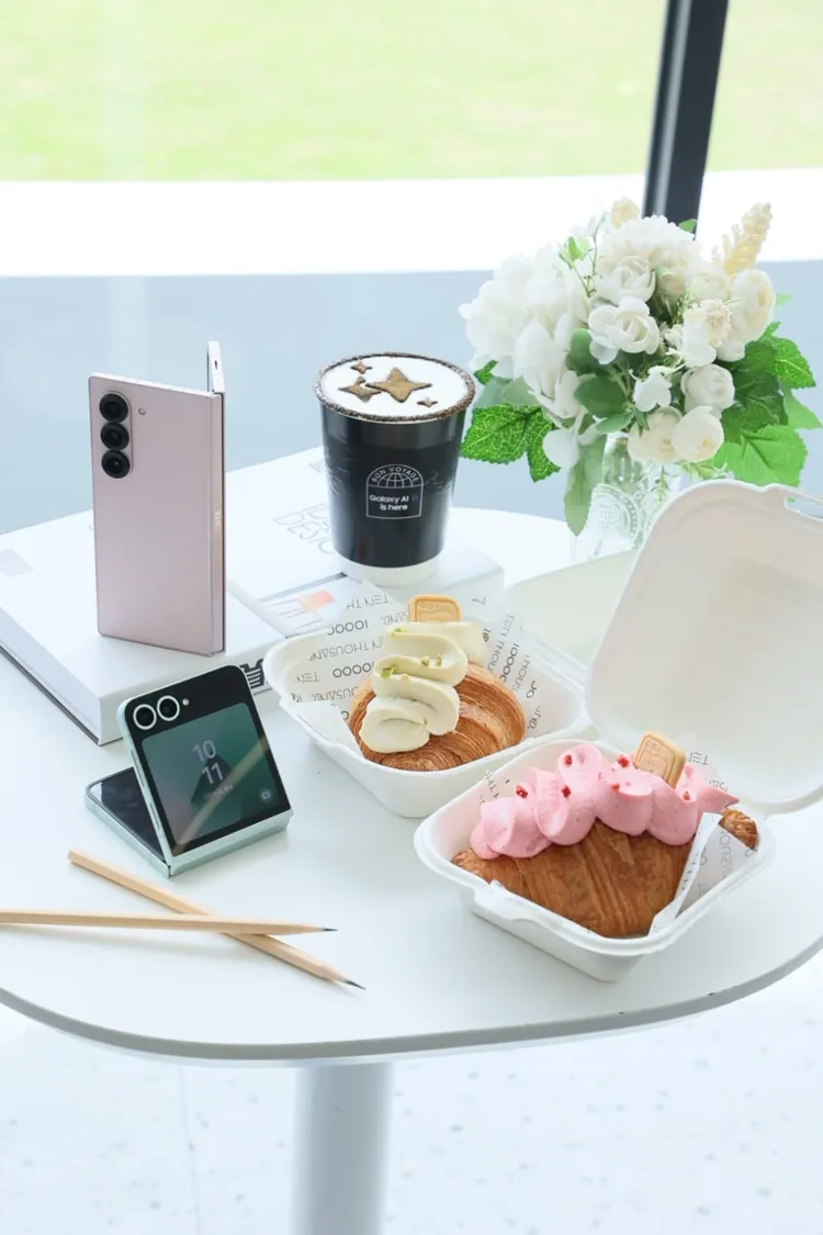 三星與TEN THOUSAND合作推出一系列限量聯名餐點。三星提供