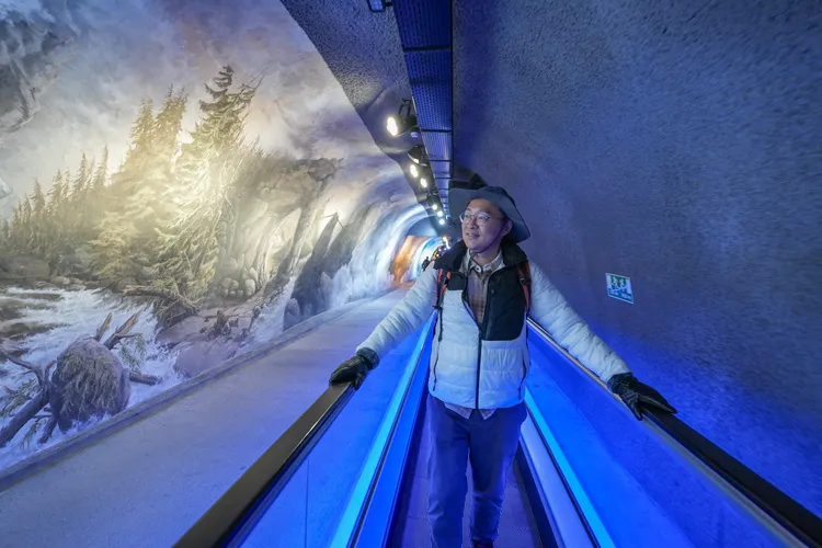 室內展館呈現少女峰開拓史，記錄這條百年鐵道的誕生軌跡。田欣雲攝影