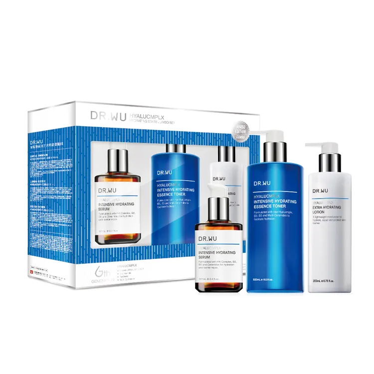 Dr.Wu期間限定玻尿酸保濕三大明星重量組，包含500ml化妝水、101ml精華液、200ml精華乳，4980元。品牌提供
