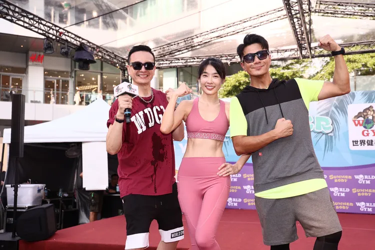 郭彥均（右）、小鐘驚（左）驚訝小嫻定居屏東後變漂亮了。彭欣偉攝