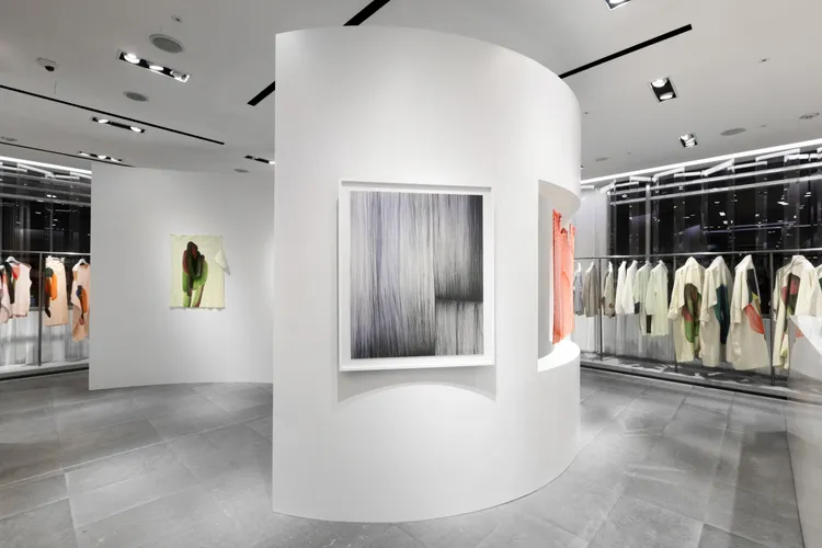 Bouroullec作品中一根根俐落線條堆疊成精彩畫作。品牌提供