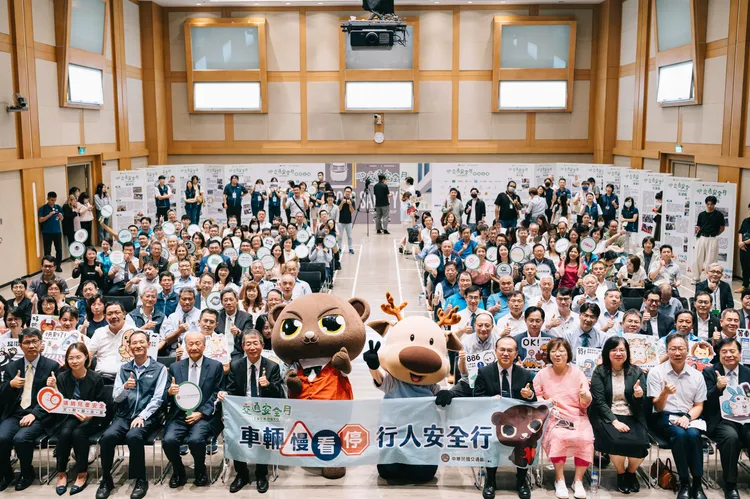 交通部將與各縣市聯名吉祥物LINE貼圖，藉此宣導交通安全。交通部提供