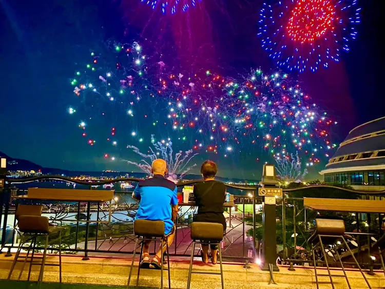 煙火河岸露臺。業者提供