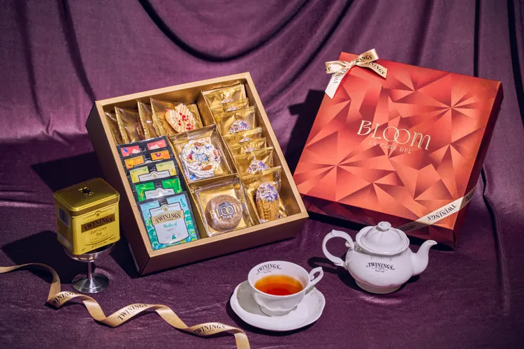 「熱戀紅鑽」禮盒採用寶石般璀璨的紅色，配以華麗的唐寧玫瑰金緞帶。業者提供