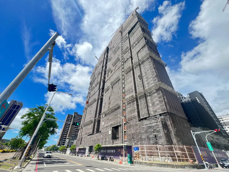 美術館豪宅已出現7字頭行情，小宅也上看6字頭，對於中都而言房價具備價格相對便宜優勢。葉家銘攝