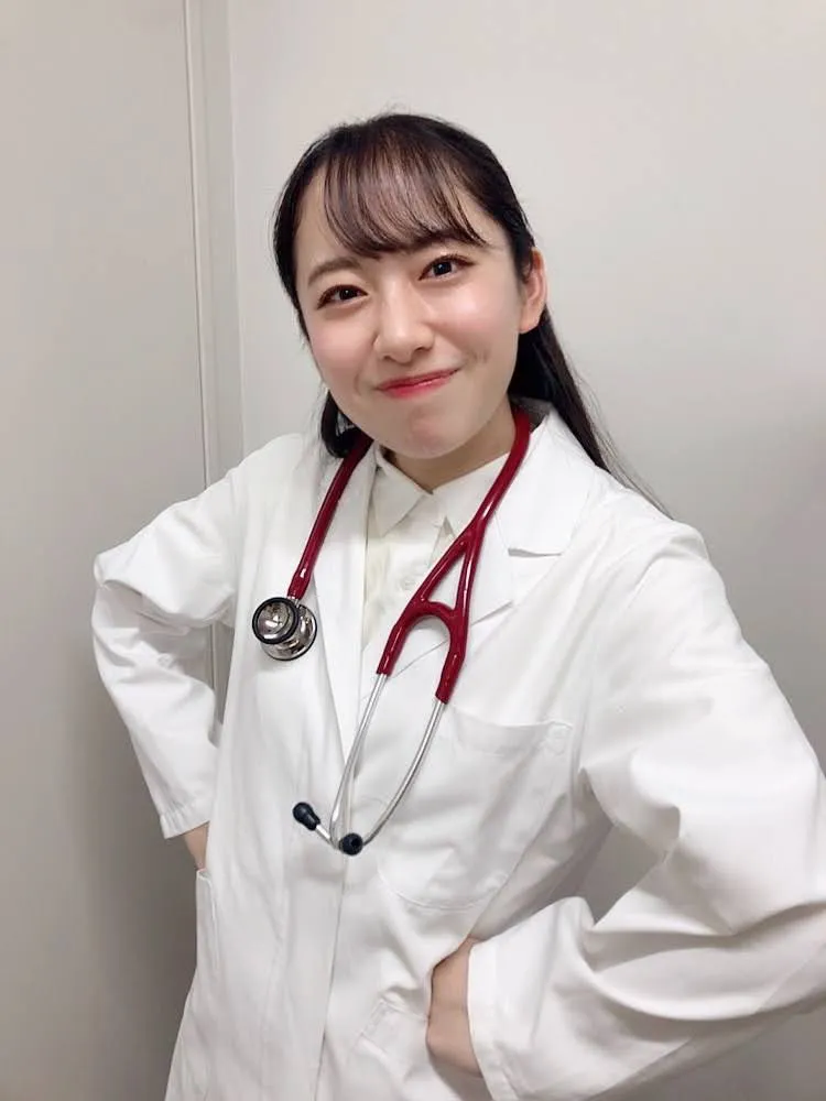 北村舞香同時作為一名醫師，2022年通過國家考試。翻攝自北村舞香X