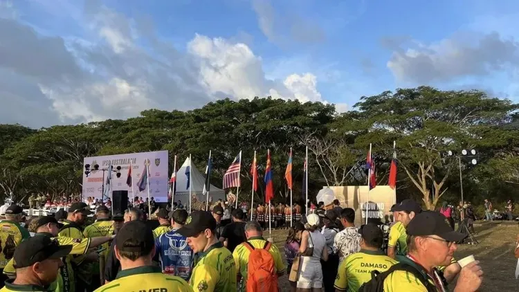 中國選手竟然想強拆中華民國國旗。翻攝陳信宏臉書