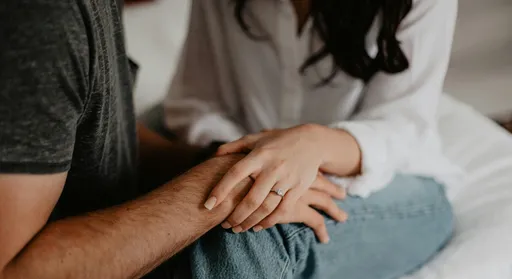 男友悄把她LINE暱稱改這2字 妹子傻眼卻沒分手!網一看全搖頭