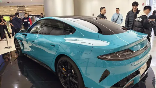 熱賣但賠錢!小米SU7單季虧損80億元 集團總裁揭露2原因