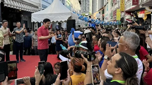 星總理參加七夕情人節活動　走入社區強調族群團結