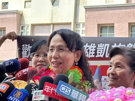 機場擁抱林郁婷爆哭!林母當眾唱〈人生公路〉 背後鼻酸原因曝