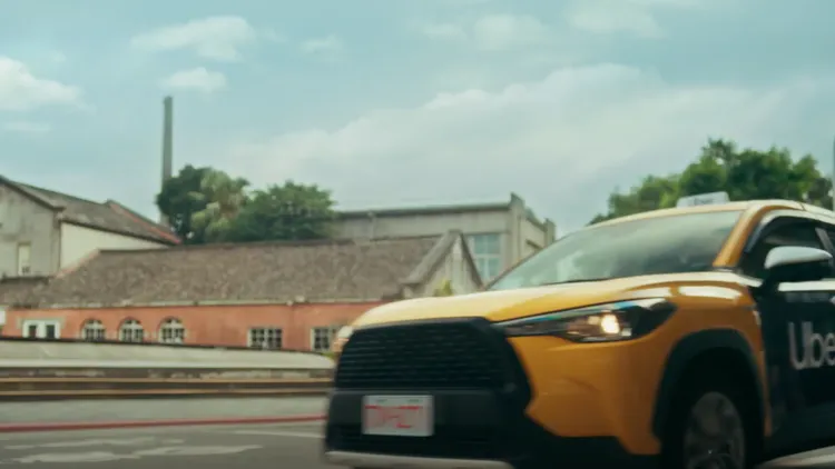 優步小黃週末乘車熱點「華山文創園區」衝上排行榜前五名。Uber提供