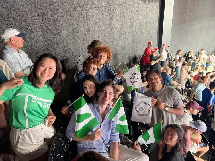 外國球迷替台灣加油。中央社