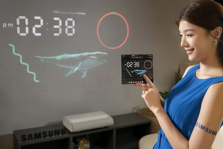 2024 The Premiere配備全新Samsung Tizen作業系統。三星提供