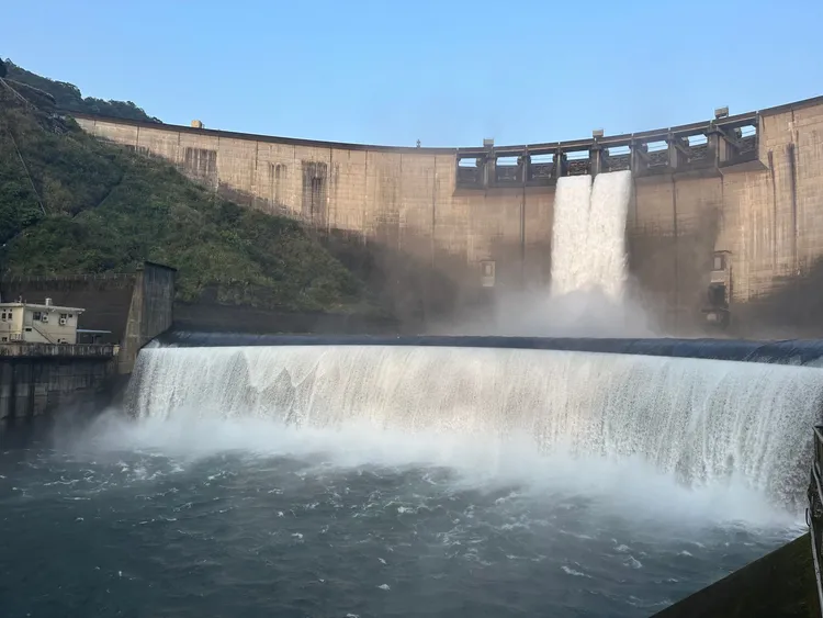 北水處自105年再也沒有進行調漲，由於主要供水的翡翠水庫一直水情穩定。翡管處提供