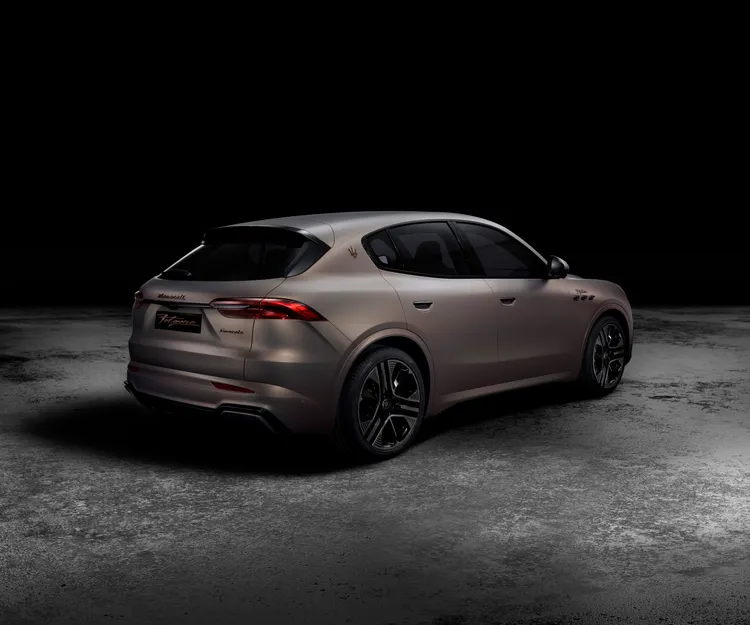 Grecale Folgore使用400V電力架構，在550CV馬力的動力加持下，最高時速可達220km/h。原廠照片