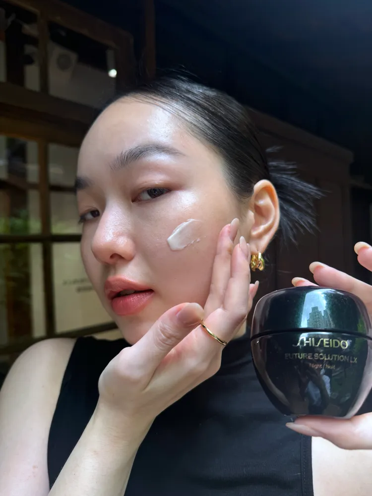 極上御藏晚霜質地。張家玲攝