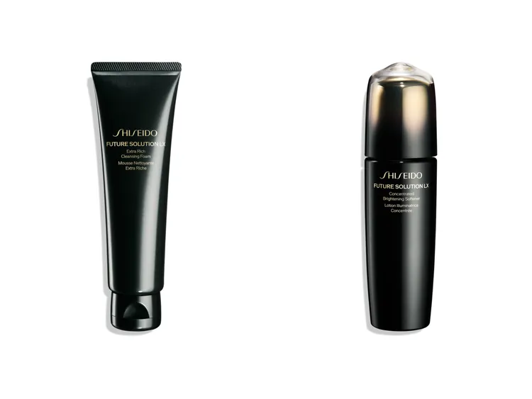 資生堂極上御藏潔膚皂（左）125ml／2200元、柔膚露（右）170ml／4100元。品牌提供