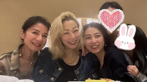 郑秀文52岁生日趴人脉曝光!身家2900亿女富豪紧贴庆生