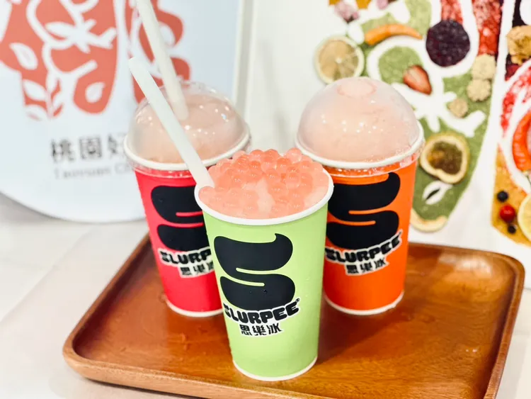 桃園市府與7-11合作將推出水蜜桃爆爆珠思樂冰。農業局提供