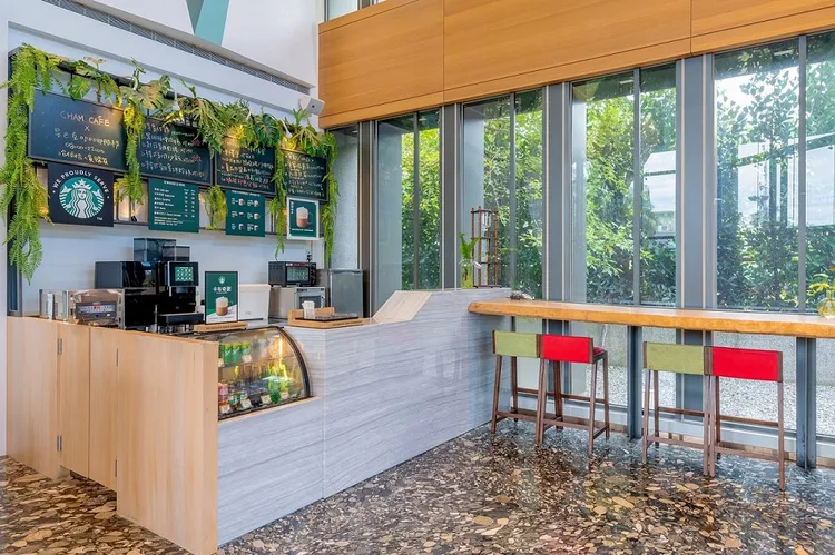 趣淘漫旅-台東專案限定每房加碼再贈星巴克美式咖啡2杯，讓旅人於旅程中稍作歇息在出發探索東台灣之美。業者提供