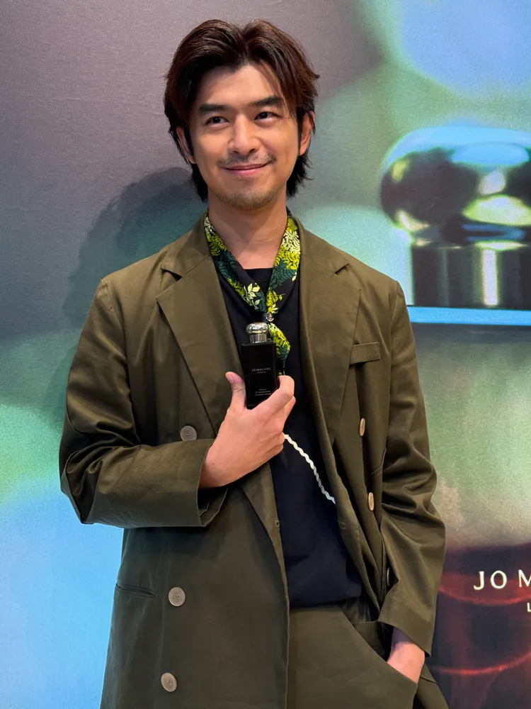 陳柏霖分享噴上新香後，有種來到森林、被療癒的感覺。張家玲攝