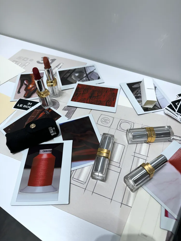 香奈兒康朋街31號唇膏推出12款絲絨霧光新色，唇膏各5290元、單買蕊芯各2420元。張家玲攝