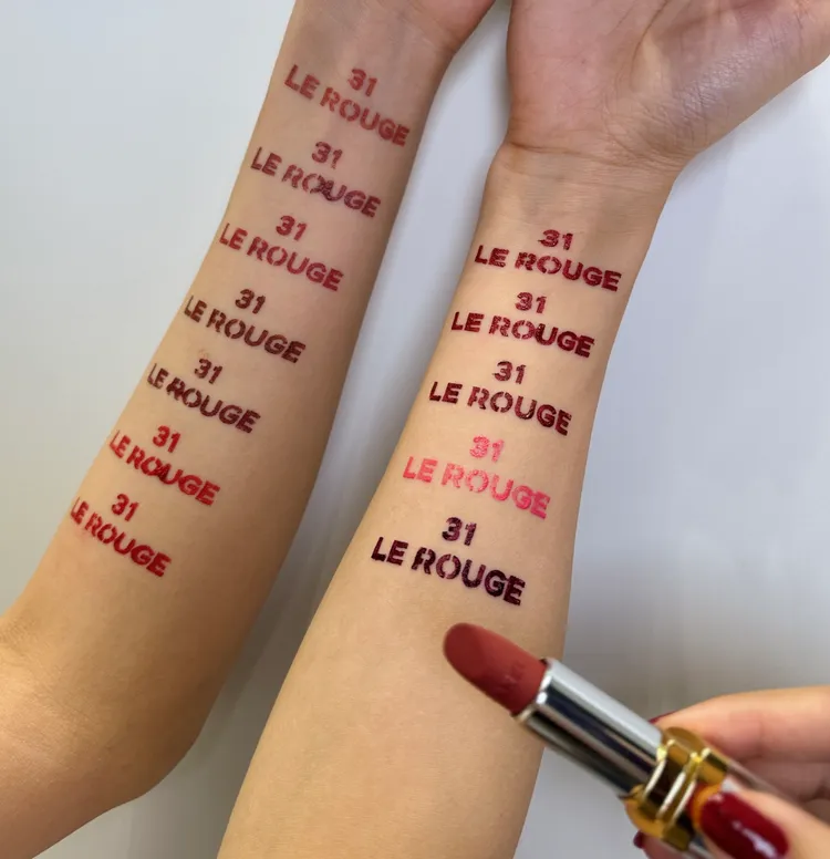 香奈兒康朋街31號唇膏手部試色。張家玲攝